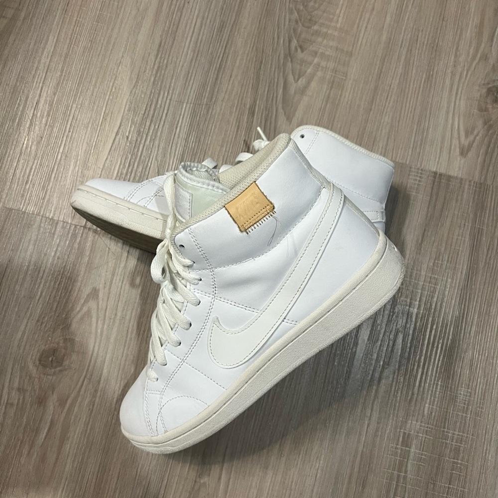 Nike Court Royale Women’s White Leather High-Tops